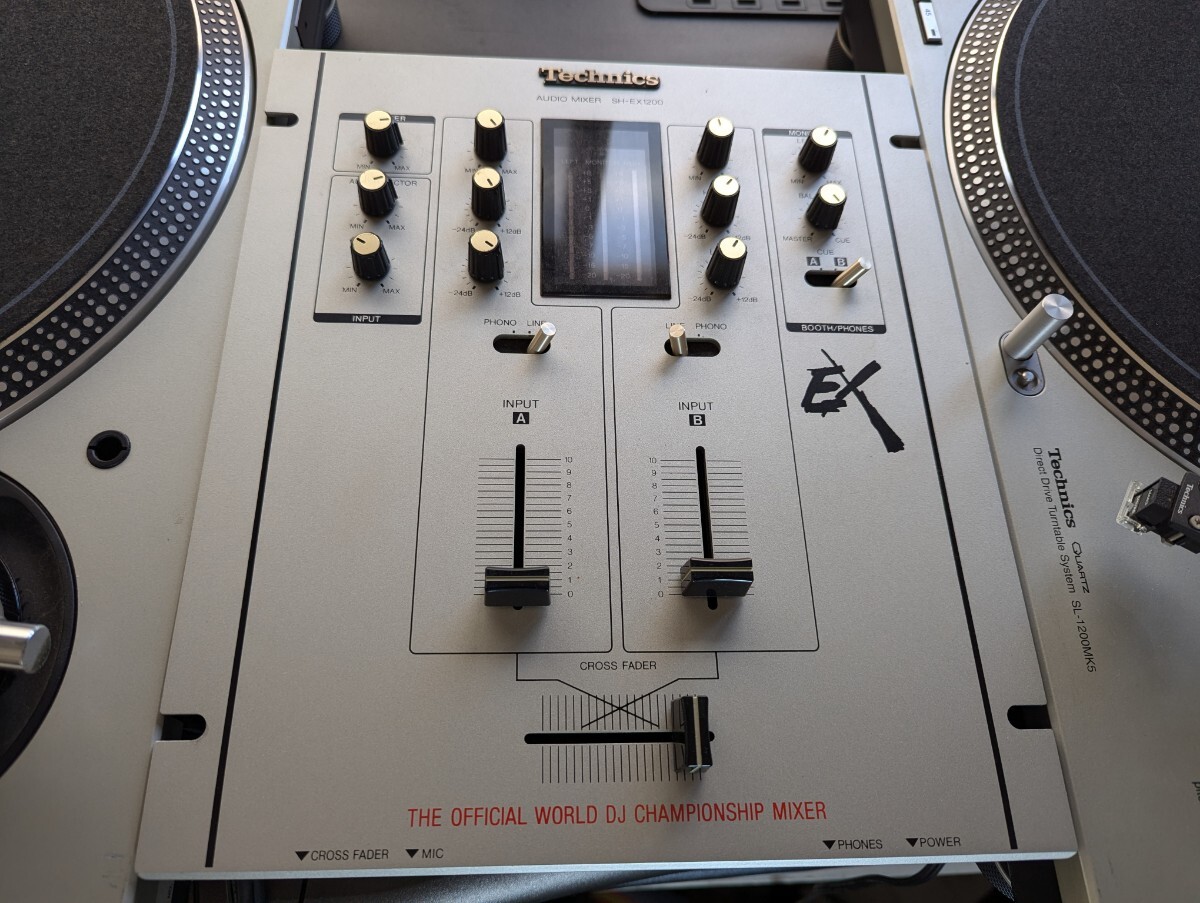 Technics SL-1200 MK5 +ミキサー、BEHRINGERミキサー Technics SL-1200