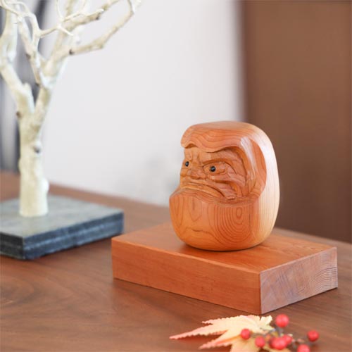 一位一刀彫 鈴木彫刻 頭巾だるま 伝統工芸品 木製 オブジェ | MUKU工房