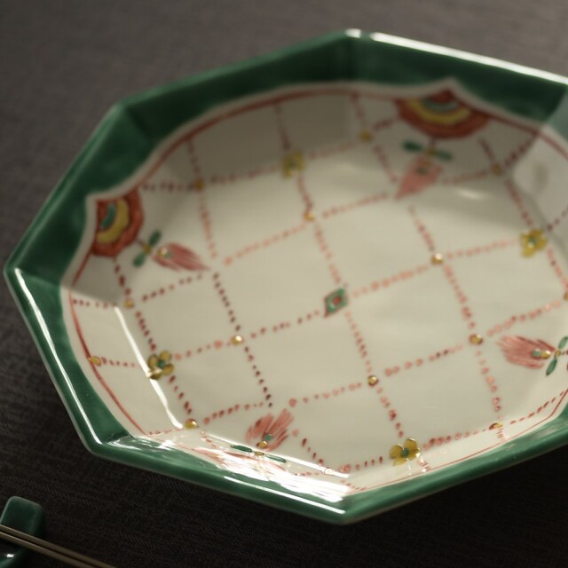 瑛生の器（九谷美陶園）｜三寸つば型皿｜作家の器と暮らす。IVORY