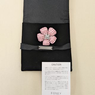 美品FOXEY定番のロングセラー ブローチ 