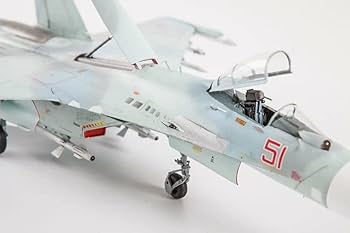 Amazon | ズベズダ 1/72 ロシア軍 SU-27SM スホーイ 戦闘機 プラモデル