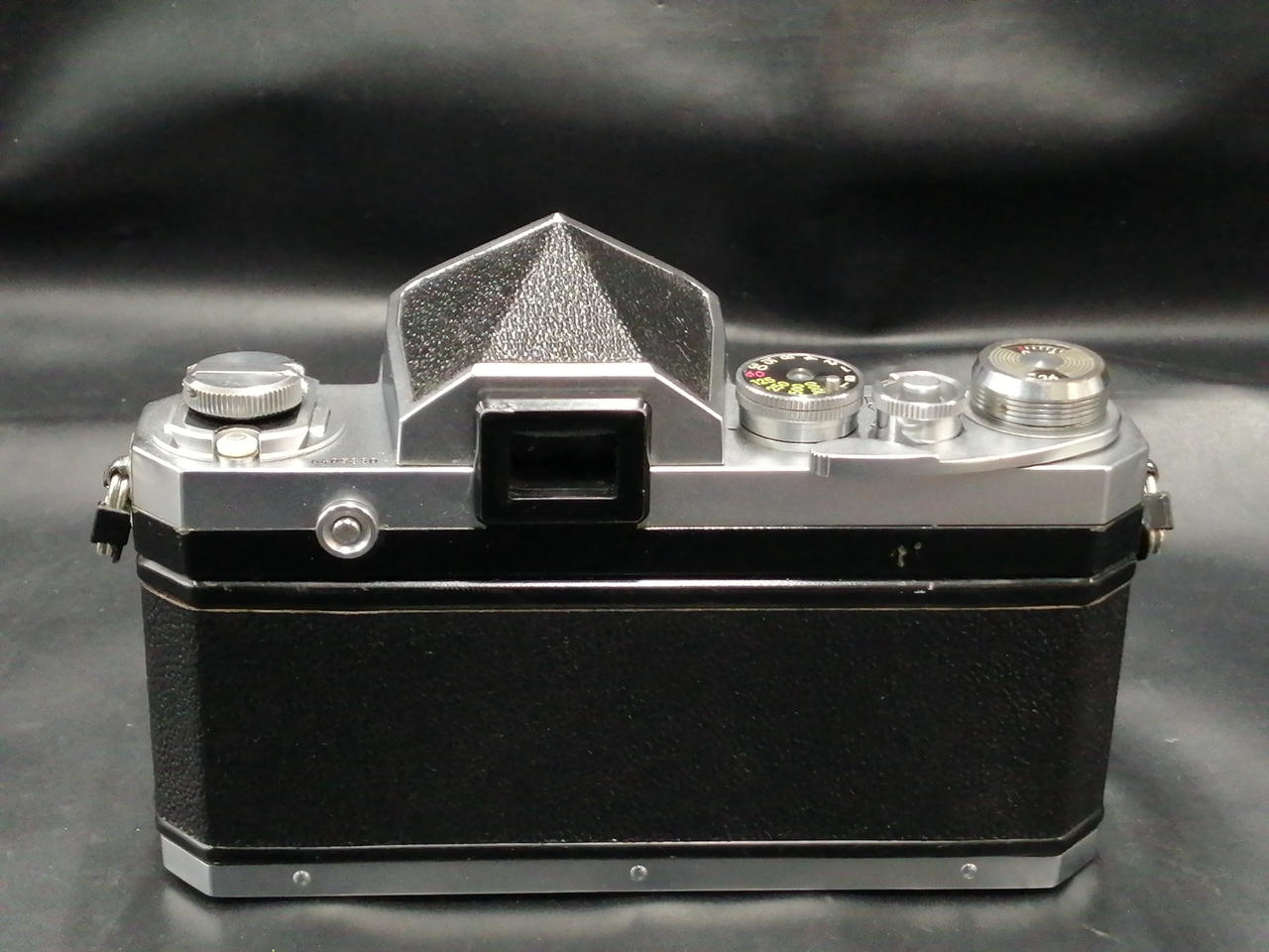 年代物 ヴィンテージ ニコン nikon オブジェ 木製 ロゴ スタンド
