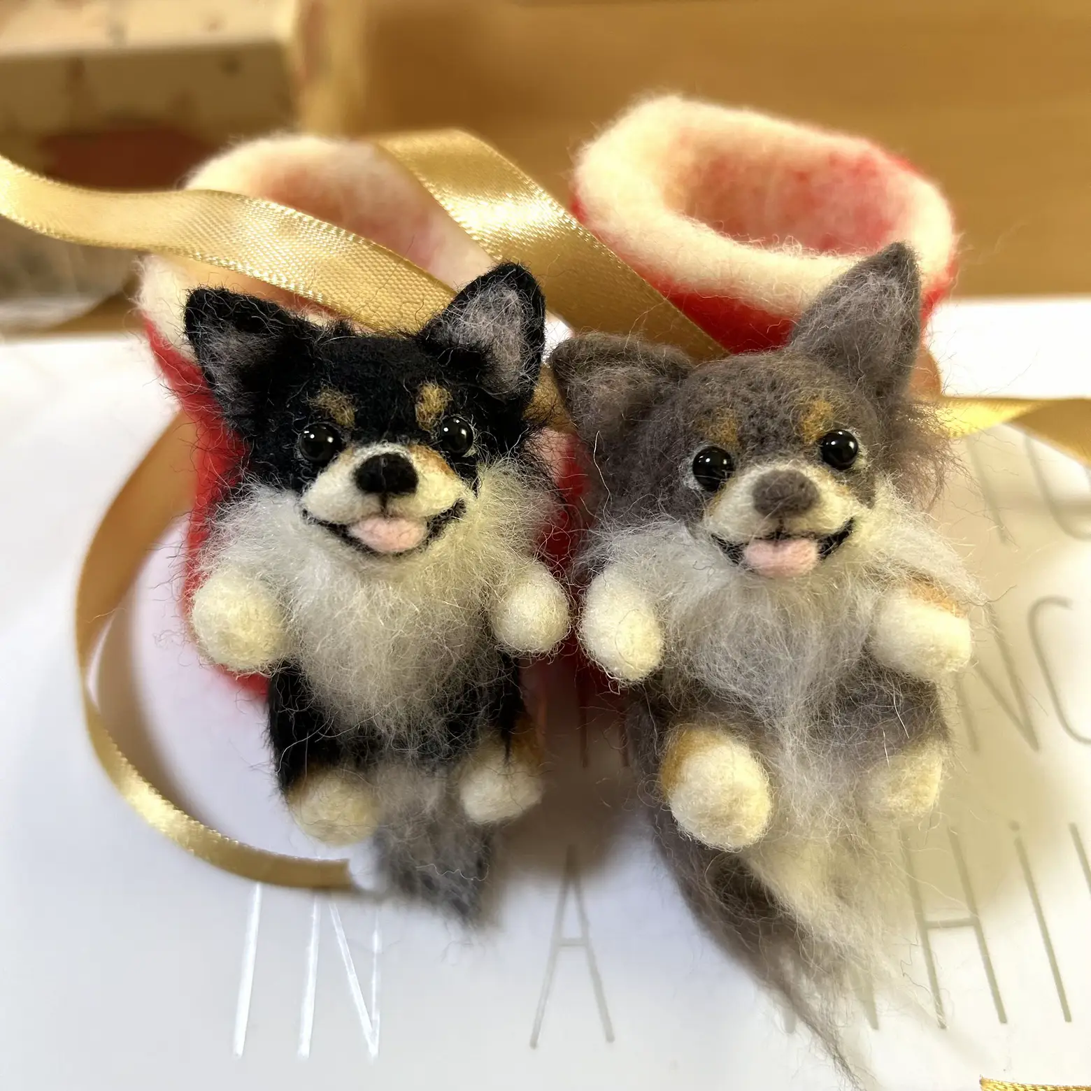 羊毛フェルト にこにこチワワちゃん ホワイト 羊毛フェルト にこにこ