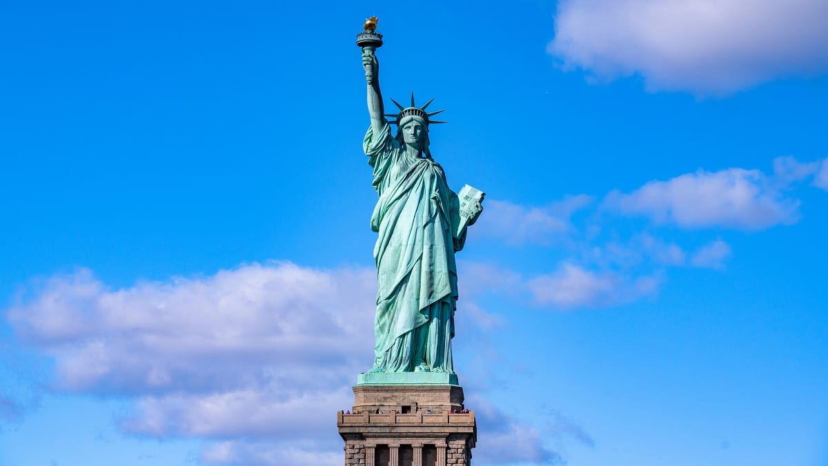 自由の女神像｜アメリカ・ニューヨークの世界遺産を観光！ – skyticket