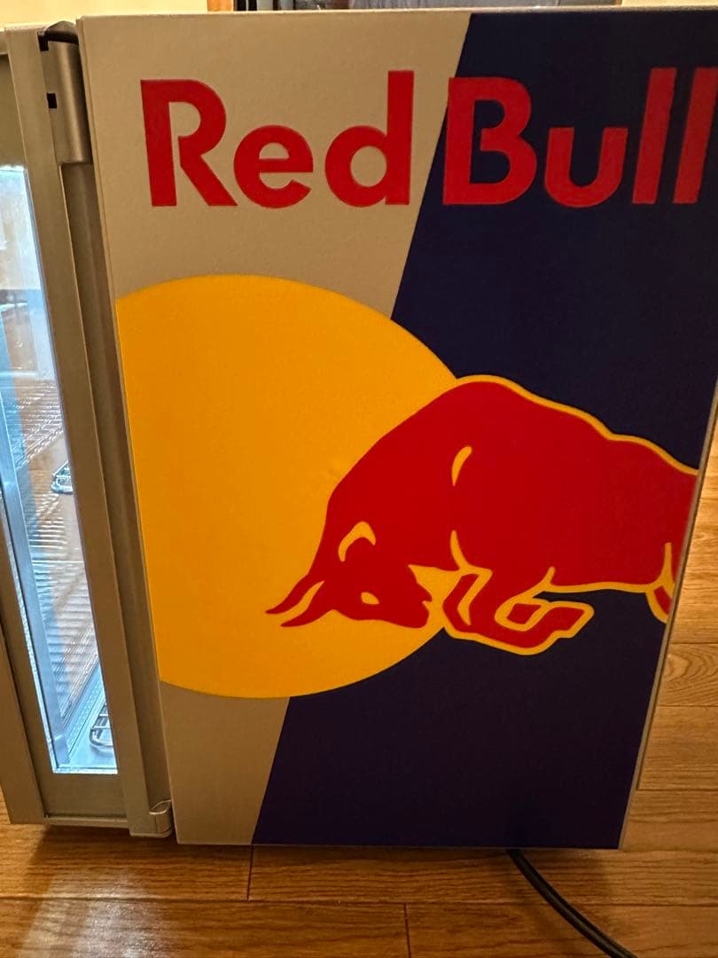 早い者勝ち！！Red Bull LED冷蔵庫　美品❣️