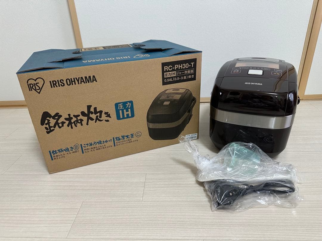 【新品同様】アイリスオーヤマ　圧力IH銘柄炊き　炊飯器　RC-PH30-T Amazon | アイリスオーヤマ 炊飯器 3合 圧力IH式 メタリックブラウン