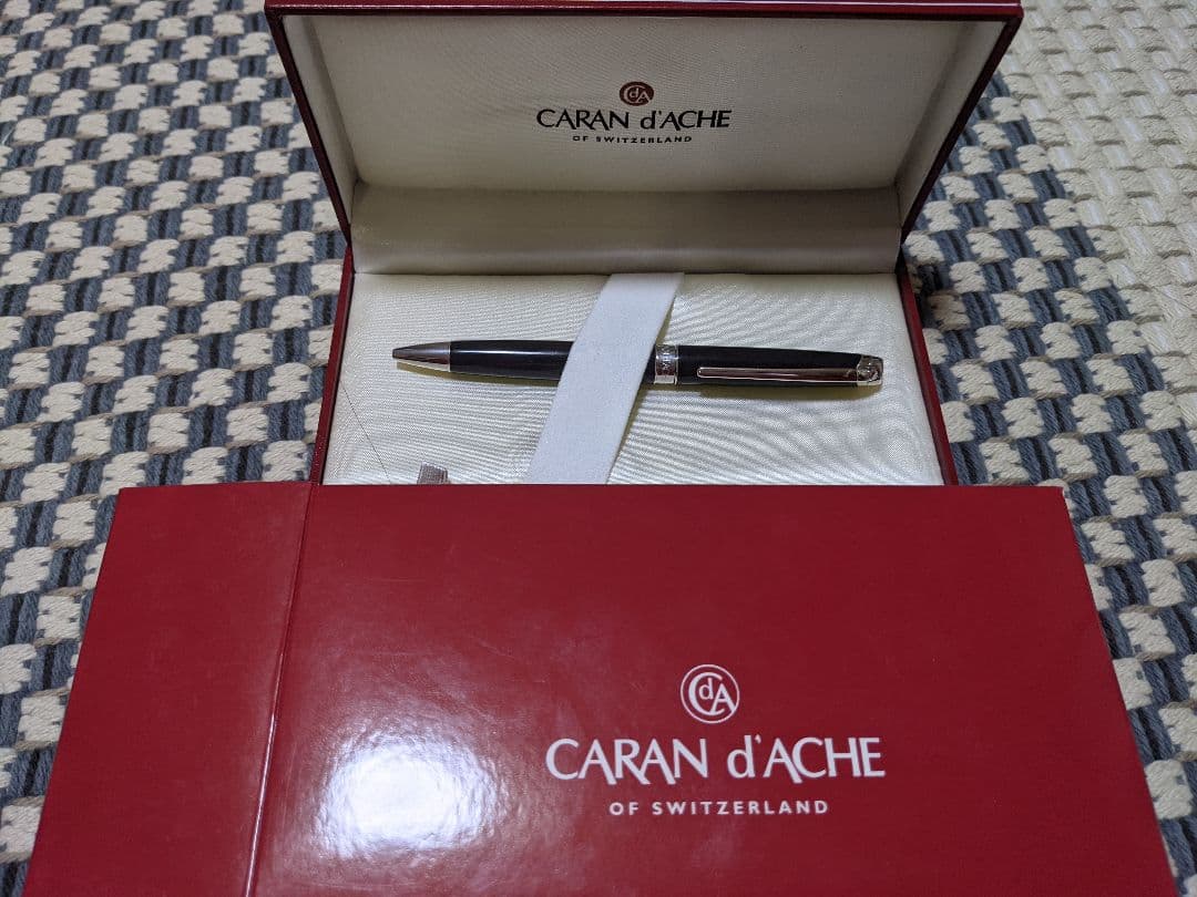 CARAN d‘ACHE　ボールペン+その他高級ボールペン CARAN d'ACHE（カランダッシュ） 888 インフィニット スイスフラッグ