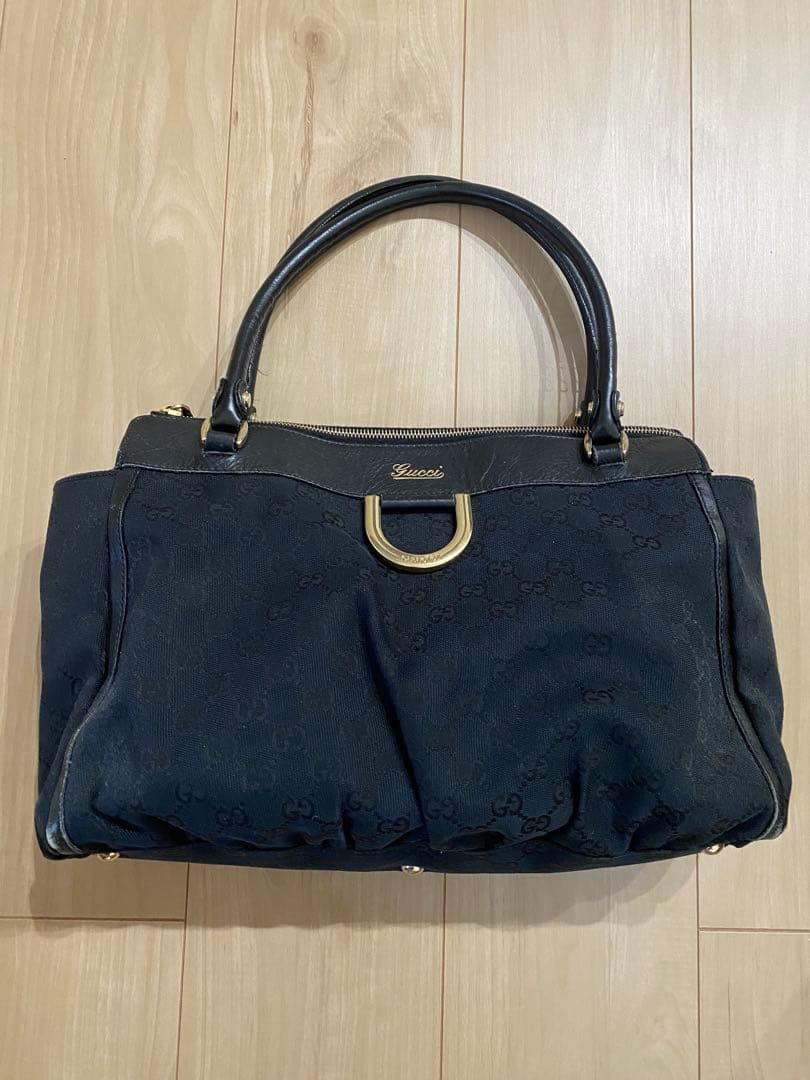 GUCCI グッチ　トートバック　黒 GUCCI（グッチ） （美品）グッチ GUCCI GGエンボスレザー トートバッグ