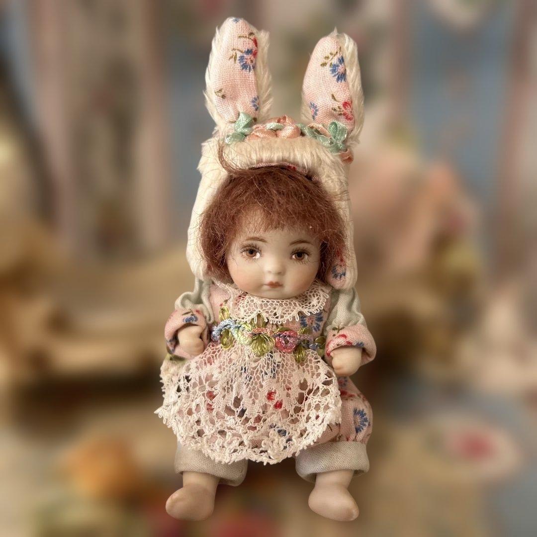 ビスクドール　うさぎの帽子の子 うさぎの帽子のこどもビスクドール（ドイツ1920年頃） - Guignol